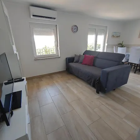 Apartma Apartmaji Hrvatin V Kortah
