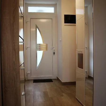Διαμέρισμα Apartmaji Hrvatin V Kortah
